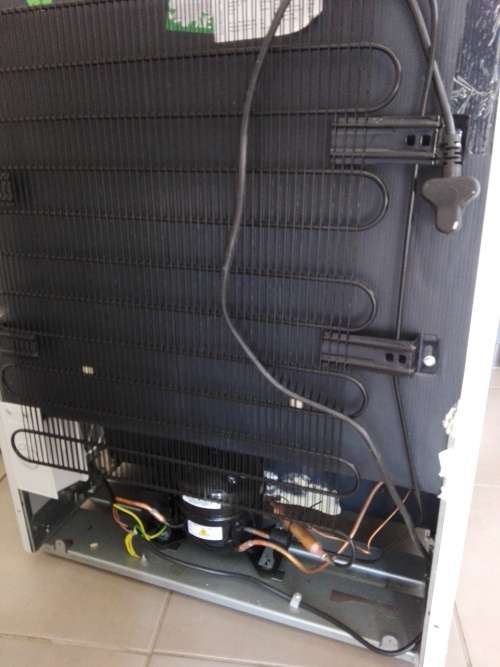 DEFY CHEST FREEZER * AS NEW PURCHASE DATE 03/04/2016 * REPLACEMENT COST R2699.00