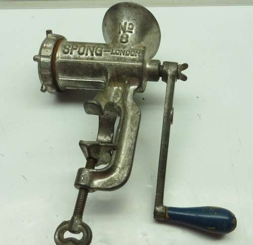 MEAT GRINDER / MINCER * BID FROM R1.00 START *