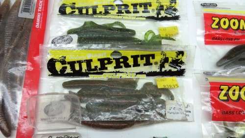 FISHING EQUIPMENT BARGAIN! * BID FROM R1.00 FOR THE LOT *