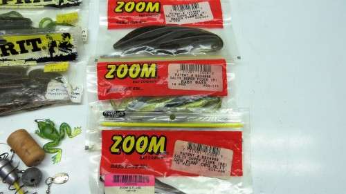 FISHING EQUIPMENT BARGAIN! * BID FROM R1.00 FOR THE LOT *