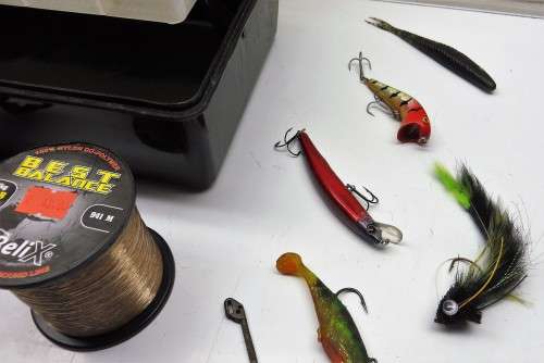 FISHING EQUIPMENT BARGAIN! * BID FROM R1.00 START FOR ALL 36 ITEMS! *