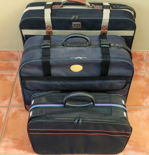 LUGGAGE BAGS ASSORTED * BID FROM R1 START ALL 3 ITEMS * COLLECTION ONLY *