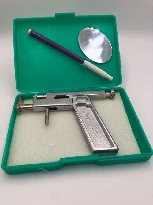 Mei Mei Bergeon 5990-98 Ear and Nose Piercing Handheld Tool