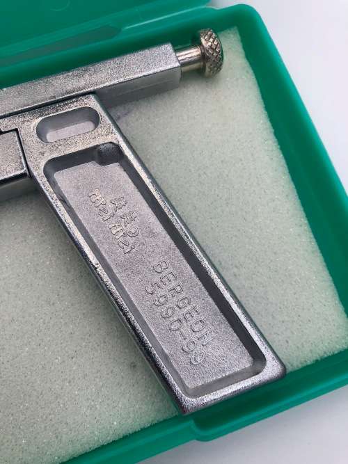 Mei Mei Bergeon 5990-98 Ear and Nose Piercing Handheld Tool