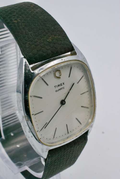 Timex Base metal Watch (Quartz)