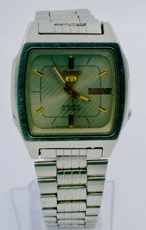 Seiko Base metal and stainless steel watch (Automatic)