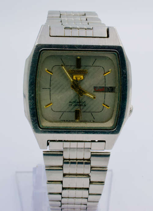 Seiko Base metal and stainless steel watch (Automatic)