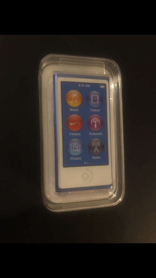 Apple iPod nano 7th Generation (16GB) Brand New Condition!