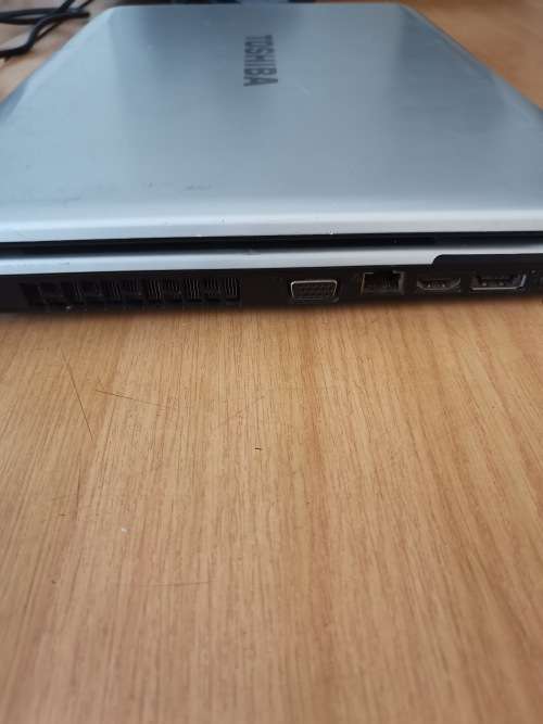 TOSHIBA SATELLITE L500 LAPTOP FOR SALE