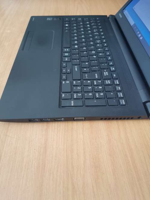TOSHIBA SATELLITE PRO R50 I5 4TH GEN LAPTOP FOR SALE
