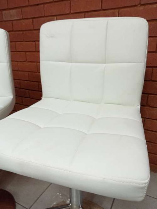 Modern PU Leather Adjustable Swivel Bar Stool - White (Secondhand)