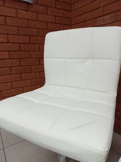 Modern PU Leather Adjustable Swivel Bar Stool - White (Secondhand)