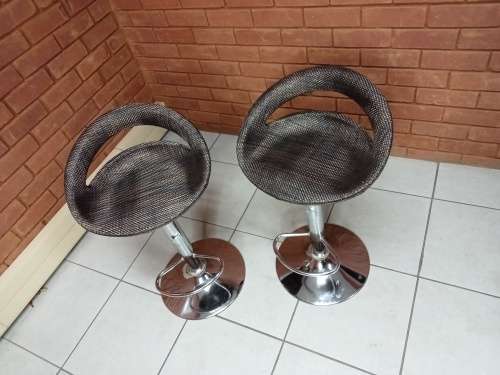 Rattan Bar Stools / Breakfast Kitchen Chairs - Dark Brown Secondhand Chairs !!!!!!!!!
