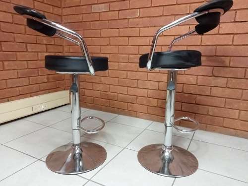 Bar Stools with Arms and Chrome Base - Black (Secondhand)