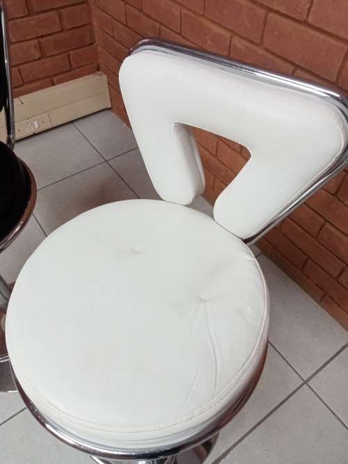 Bar Stools/Kitchen Counter Chairs - 1 Black, 1 White (Secondhand)