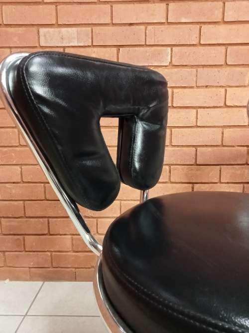 Bar Stools/Kitchen Counter Chairs - 1 Black, 1 White (Secondhand)