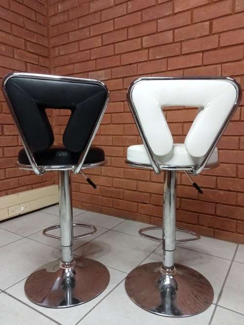 Bar Stools/Kitchen Counter Chairs - 1 Black, 1 White (Secondhand)