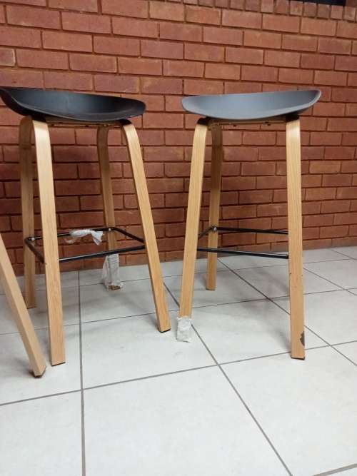 Kitchen / Barstool with steel legs and oak finish design - 1 Black, 1 Grey and 1 Beige (Secondhand)