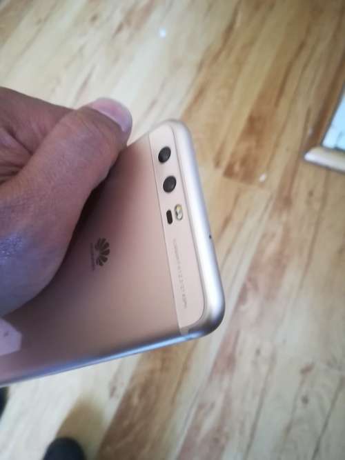 HUAWEI P10 WHITE AND GOLD EXCELLENT CONDITION! SPECIAL!!!
