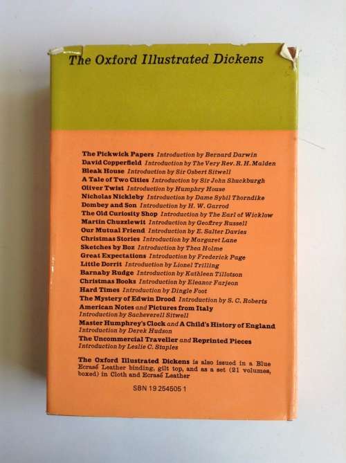 Oliver Twist (Oxford Illustrated Dickens) by Charles Dickens