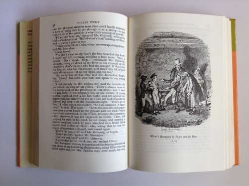 Oliver Twist (Oxford Illustrated Dickens) by Charles Dickens