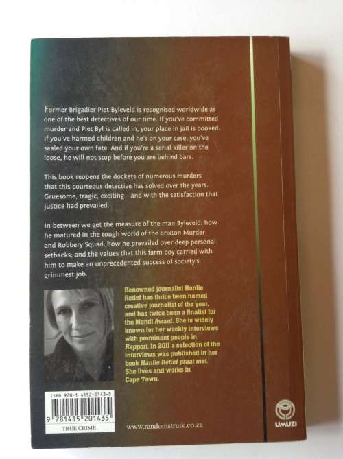 Byleveld: Dossier of a Serial Sleuth by Hanlie Retief
