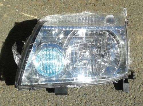 Nissan X-Trail Headlight Left Brand New 04