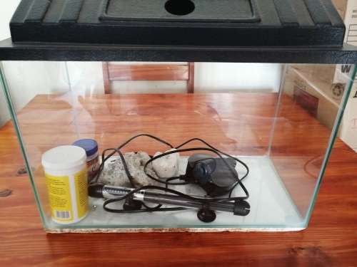 Secondhand 30l Fishtank with all accessories