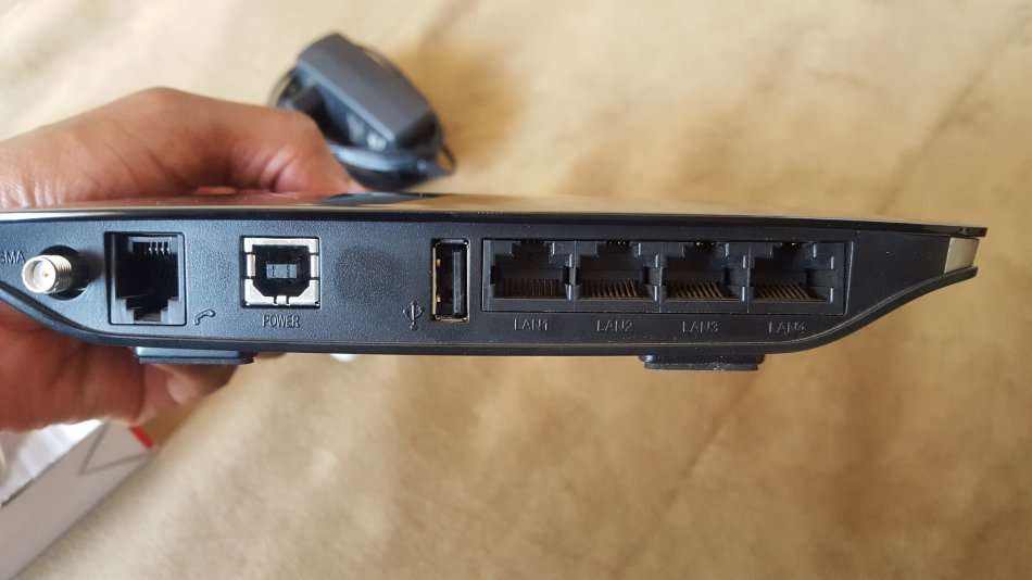 Huawei B683 3G HSPA+ Wireless Modem Router