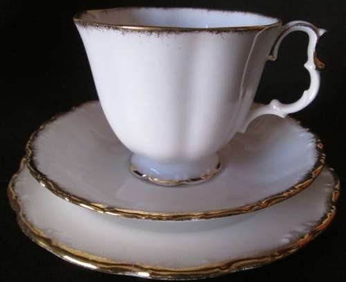 Royal Albert Trio 'Snow Queen'