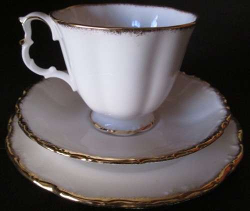 Royal Albert Trio 'Snow Queen'