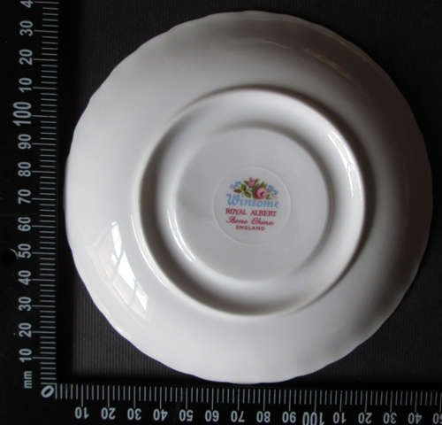 Royal Albert Saucer 'Winsome'