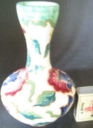 For G Creations Gouda Regina Vase 'Merida'