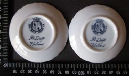 2 Small Oude Molen Delft Plates