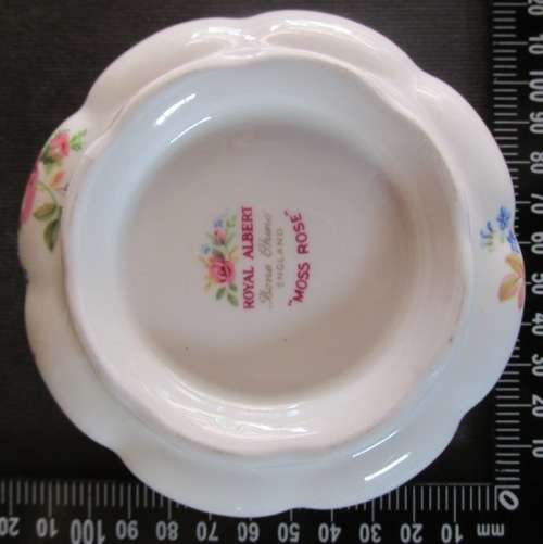 Royal Albert Sugar Bowl 'Moss Rose'