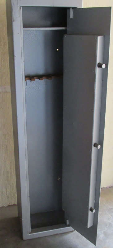 Rifle Safe 6 Rifles with a Shelf