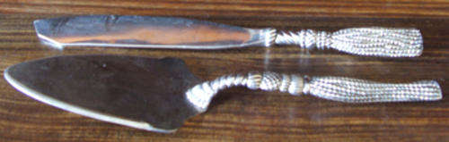 Beautiful Silea Cake Knife and Lifter
