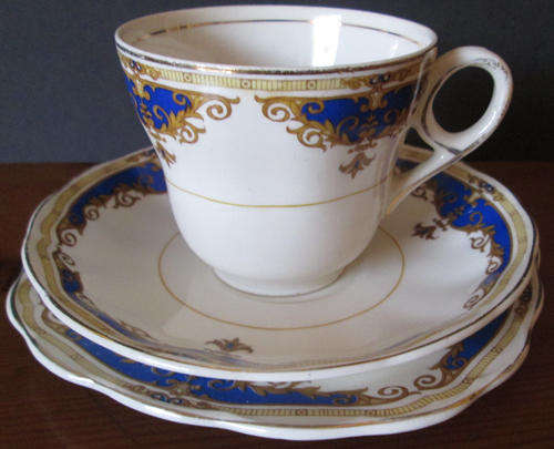 Grindley Cream Petal Trio, Pattern Janique