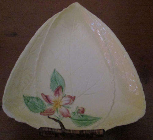 Carltonware Leaf Plate 'Australian Design'
