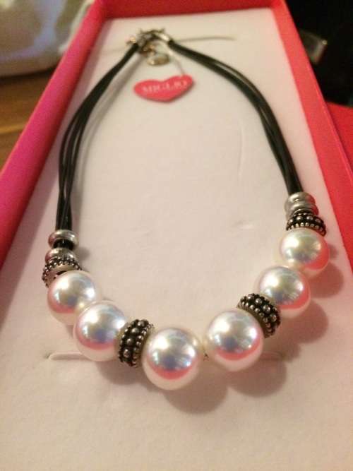 Designer Miglio Pearl and Leather Necklace.