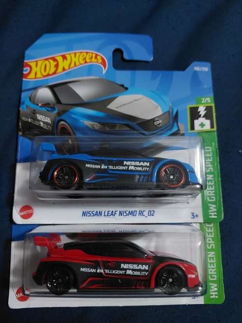 Nissan Leaf - Combo of 2