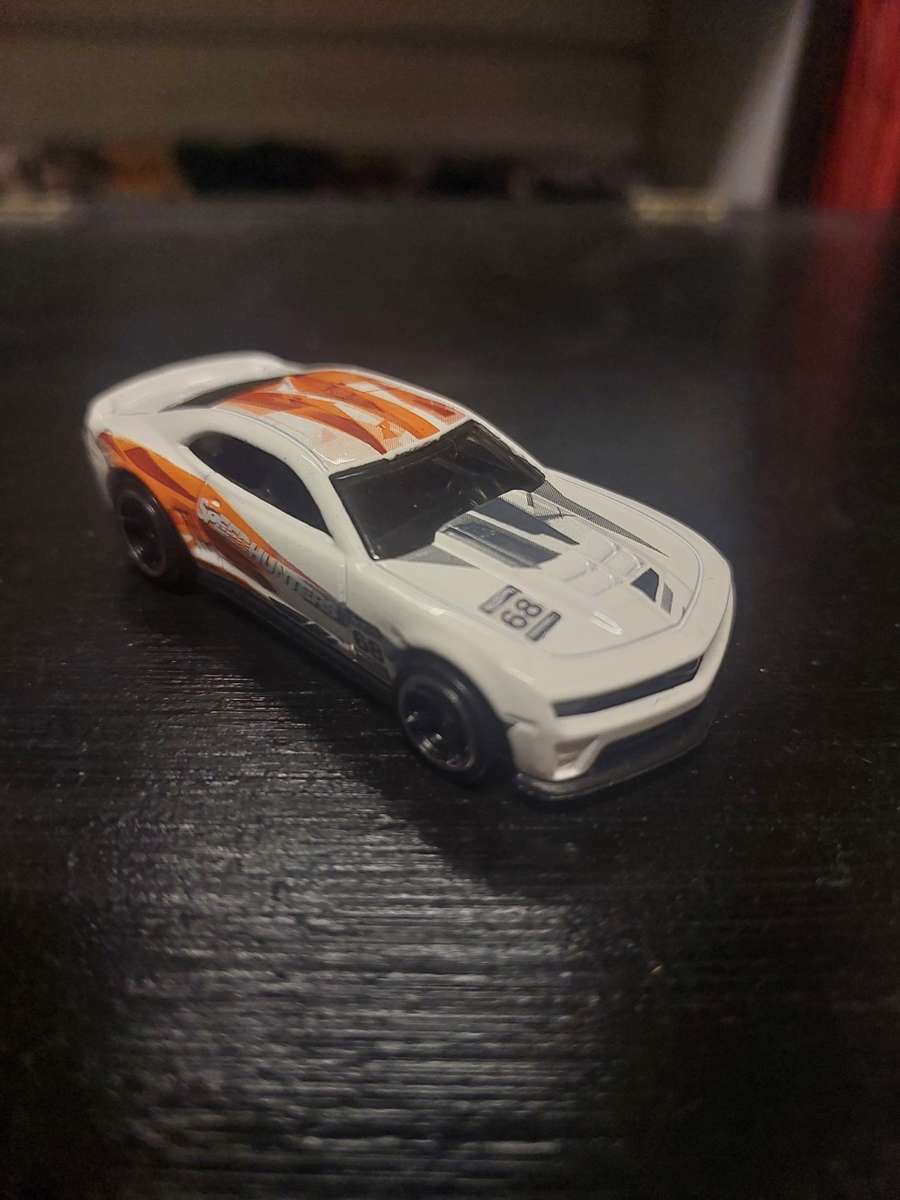 HOT WHEELS '12 CAMARO