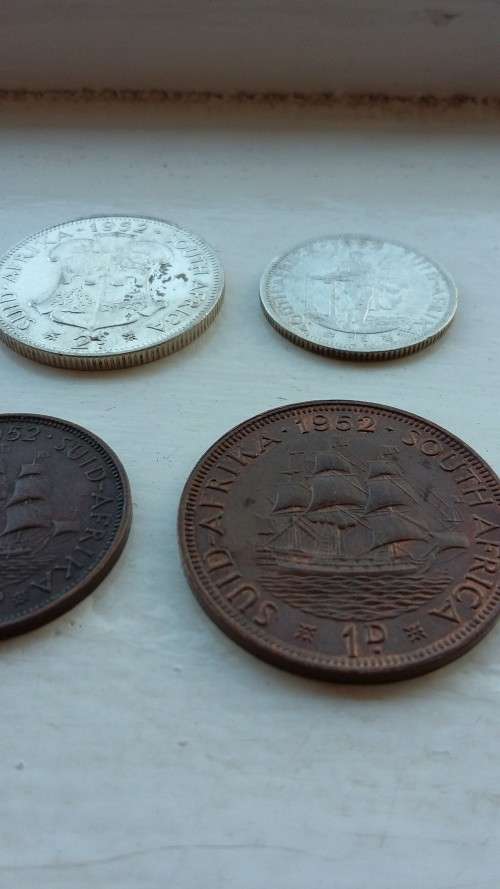 BEAUTIFUL COMPLETE 1952 SA UNION SET OF COINS! 5 SHILLING TO FARTHING!!!