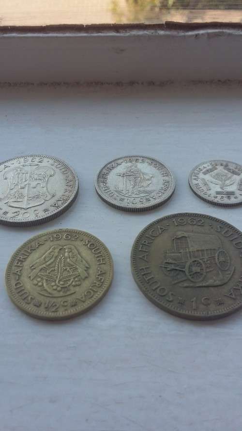 COMPLETE SET OF 1962 FIRST DECIMAL RSA COINS IN SA MINT BOX! 50 CENT TO HALF CENT!!!