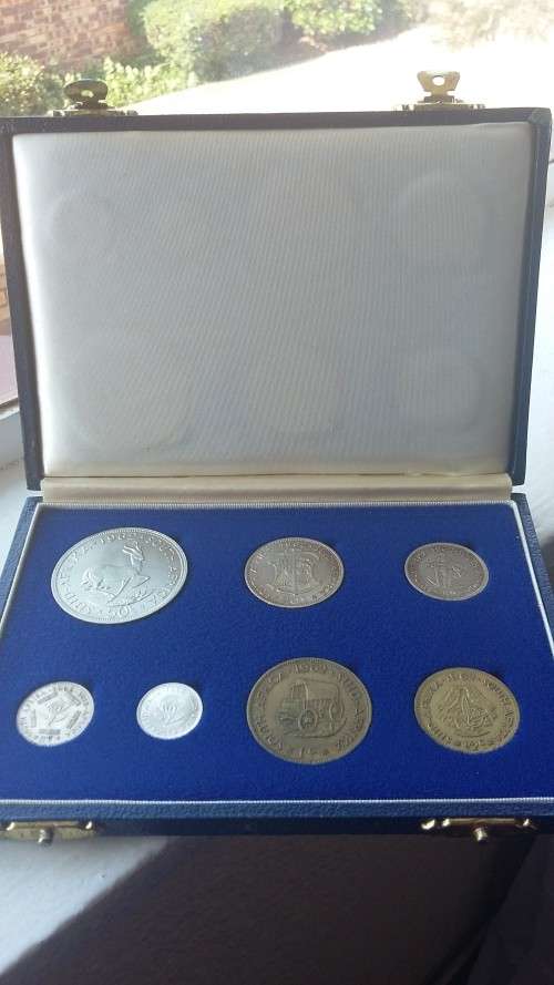 COMPLETE SET OF 1962 FIRST DECIMAL RSA COINS IN SA MINT BOX! 50 CENT TO HALF CENT!!!