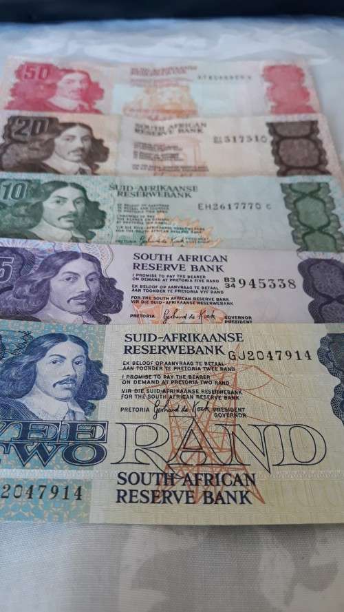 Complete Collection of Gerhard de Kock Banknotes! From Fifty rand to Two rand! Very good condition!
