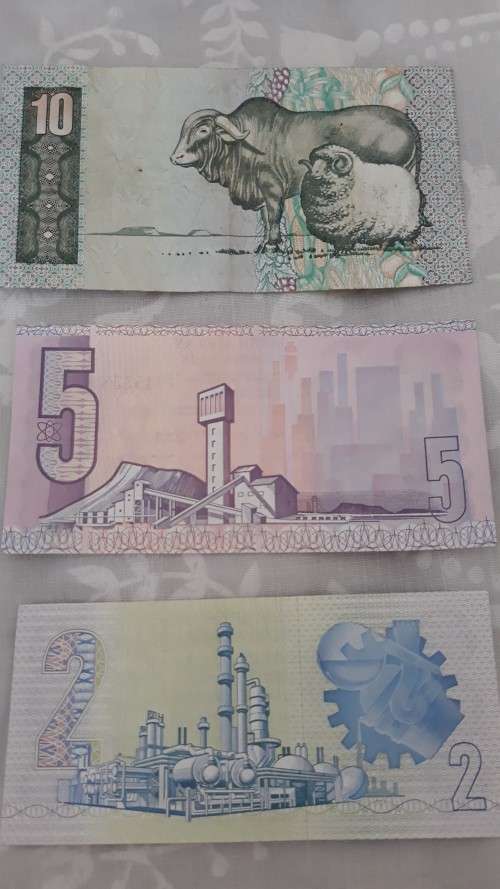 Complete Collection of Gerhard de Kock Banknotes! From Fifty rand to Two rand! Very good condition!