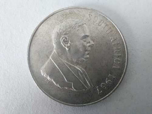 Super Sale! RSA 1967 80% Silver Rand  English!