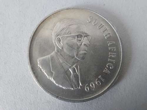 Super Sale! RSA 1969 80% Silver Rand  English!