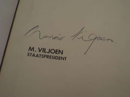 ENIGSTE IN DIE WÊRELD. OORSPRONKLIKE HANDTEKENINGE VAN SA SE 1979 PRESIDENT & MINISTERS